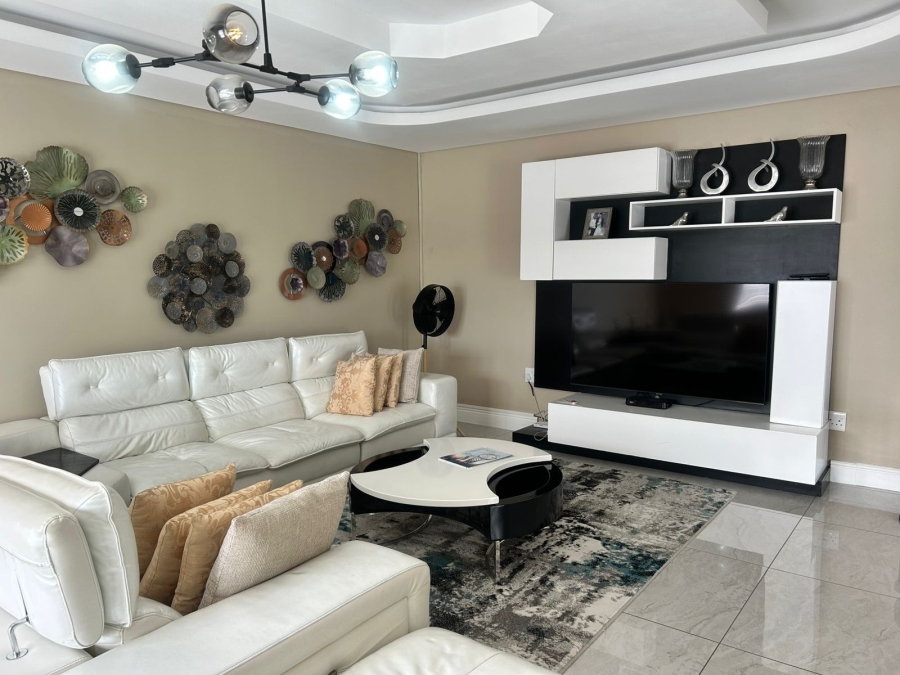 5 Bedroom Property for Sale in Nahoon Valley Park Eastern Cape